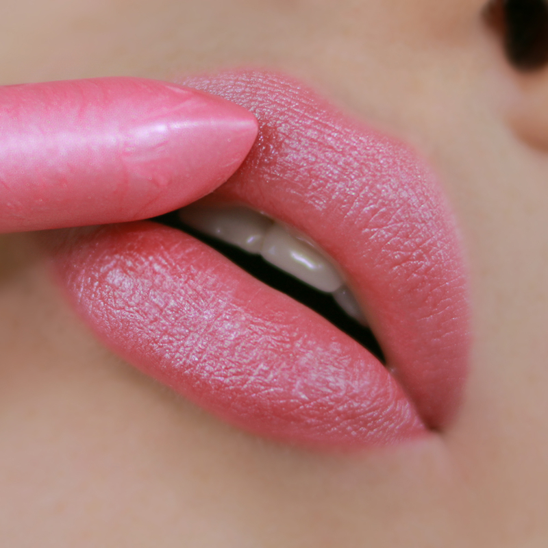 Relouis Помада губная GOLD PREMIUM тон 380